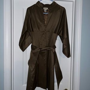 Olive green kimono type jacket/blazer. Very flattering.